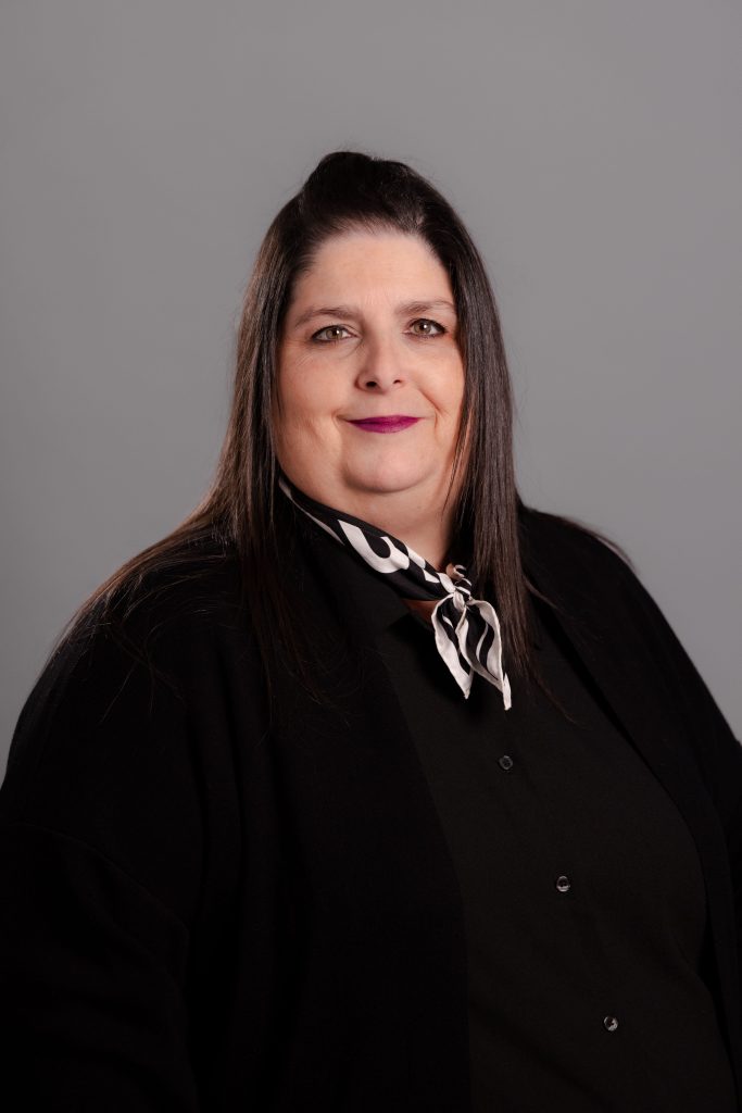 Annie Laflamme, Customer Service Agent