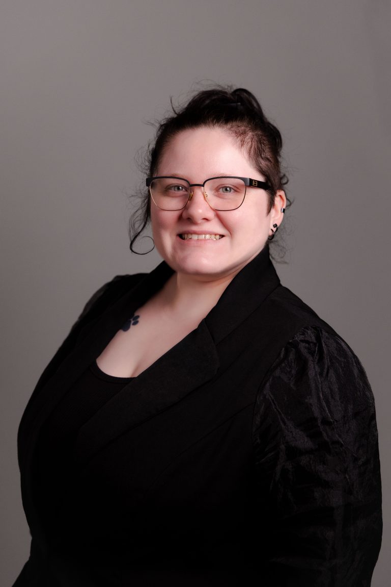 Ariane Robillard, Customer Service Agent